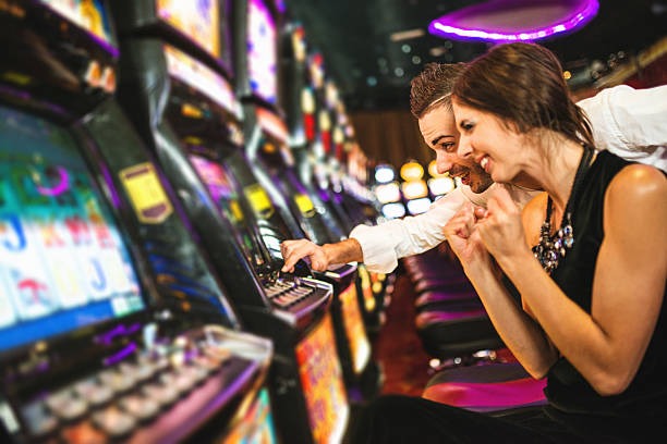 qqcuan login live casino and sports betting interface